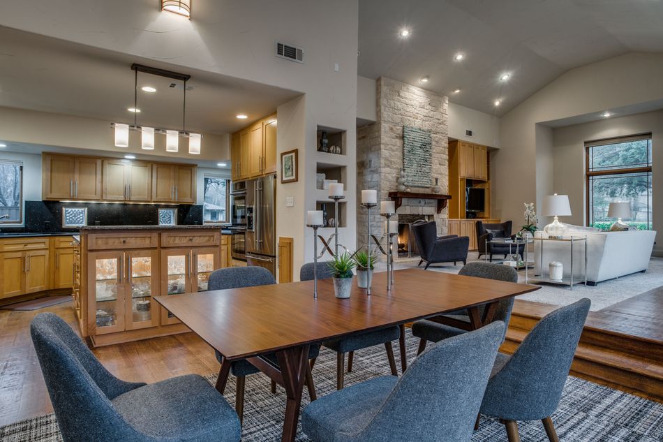 2215-Kessler-Woods-Court-tub