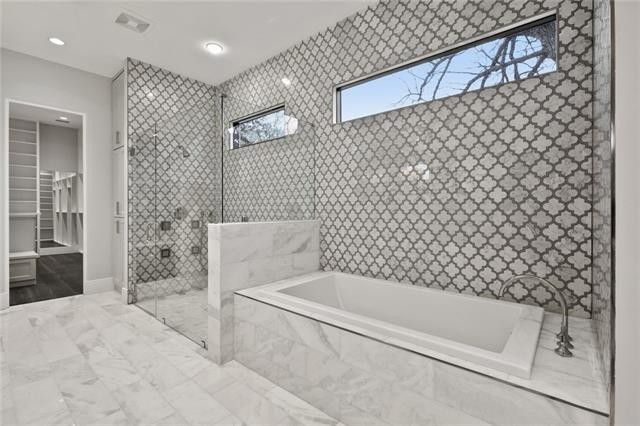 8819-Lakemont-a