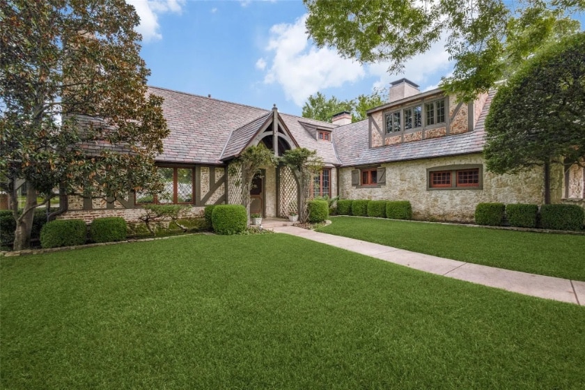 architecturally significant homes