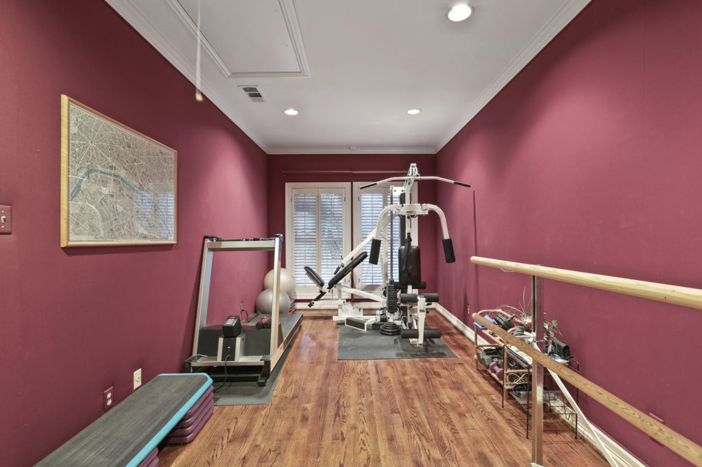 07_4730RoyalLane_007_mls-1