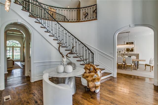 9346-Sunnybrook-Ln-1