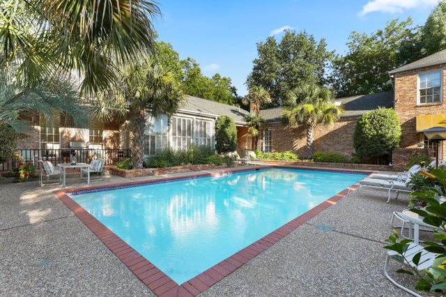 07_4730RoyalLane_007_mls-1