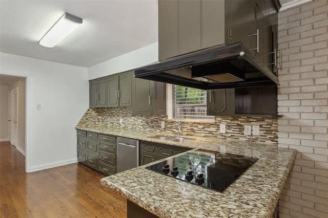 8debbac90cedf8983fd6e9c9d29fc28dl-m696250997xd-w1020_h770_q80