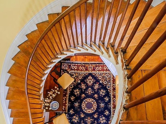 Batterton-Winding-Staircase