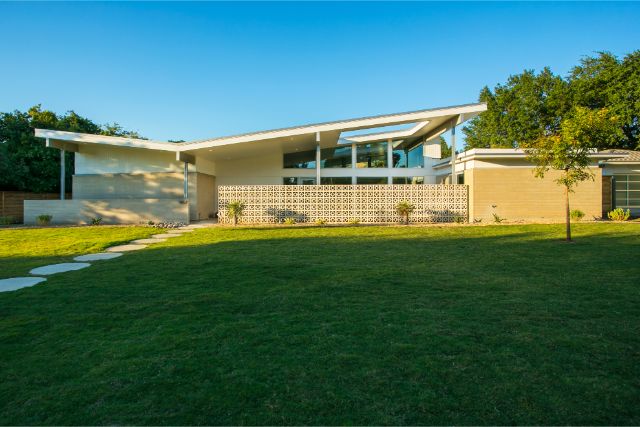 ClassicUrbanHomes-MeadowdaleLn-HR-031