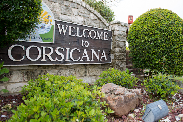 Corsicana-11-Sign-1