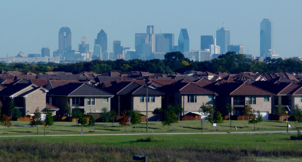 Dallas_skyline_and_suburbs-1024x552