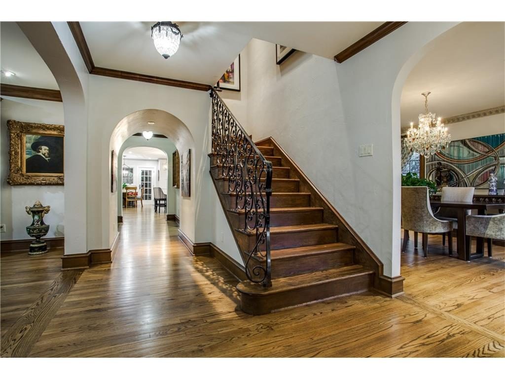 Iconic Lakewood Estate by Charles Dilbeck stairs.ashx