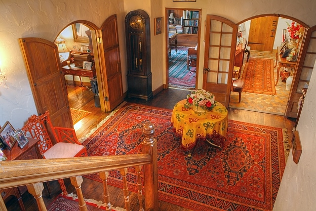 Hoffman-9_6-Bossom-Front-1024x620