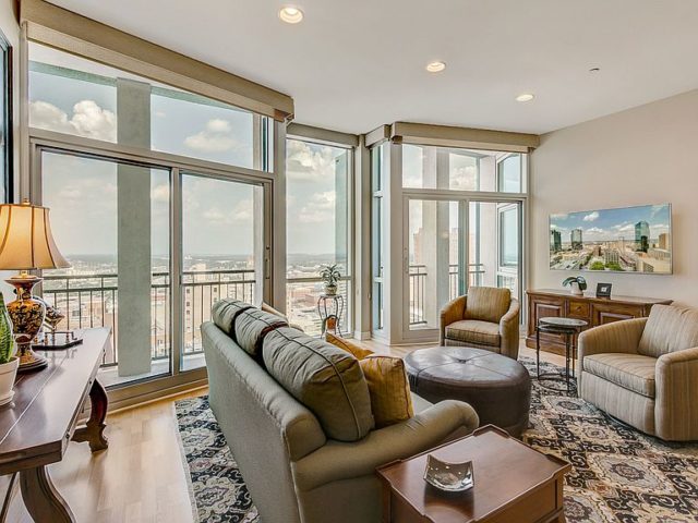 ISj7dq023vdr0v1000000000-e1567119197330