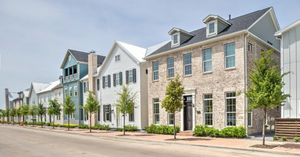 House-between-Melba-Townhomes