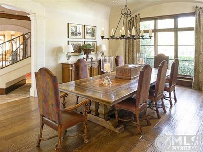 Isabella-great-room-before