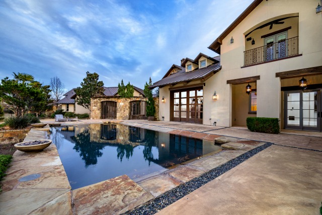 King-EXT-Drone-Creative0039A