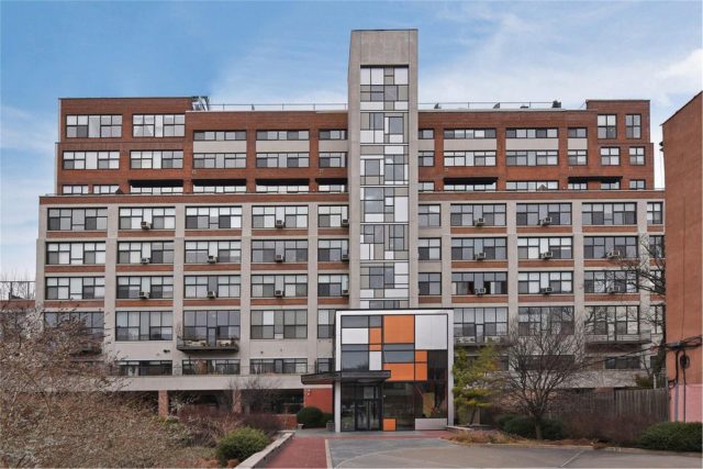 standard-hotel-high-line-exterior-highline-1024x691