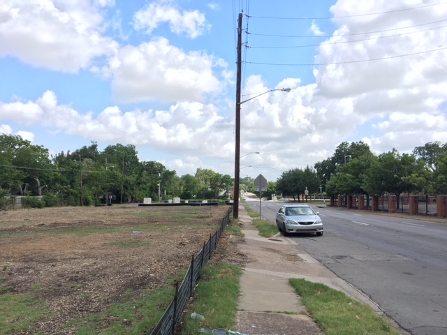 House-between-Melba-Townhomes
