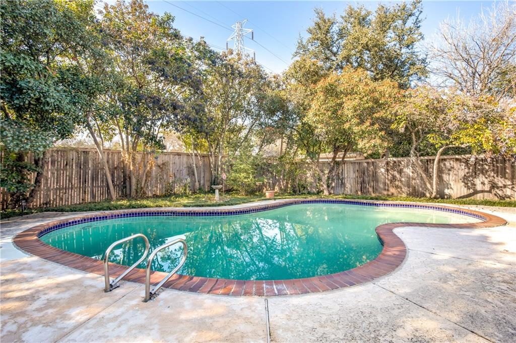 Quincy-pool-back-1024x682