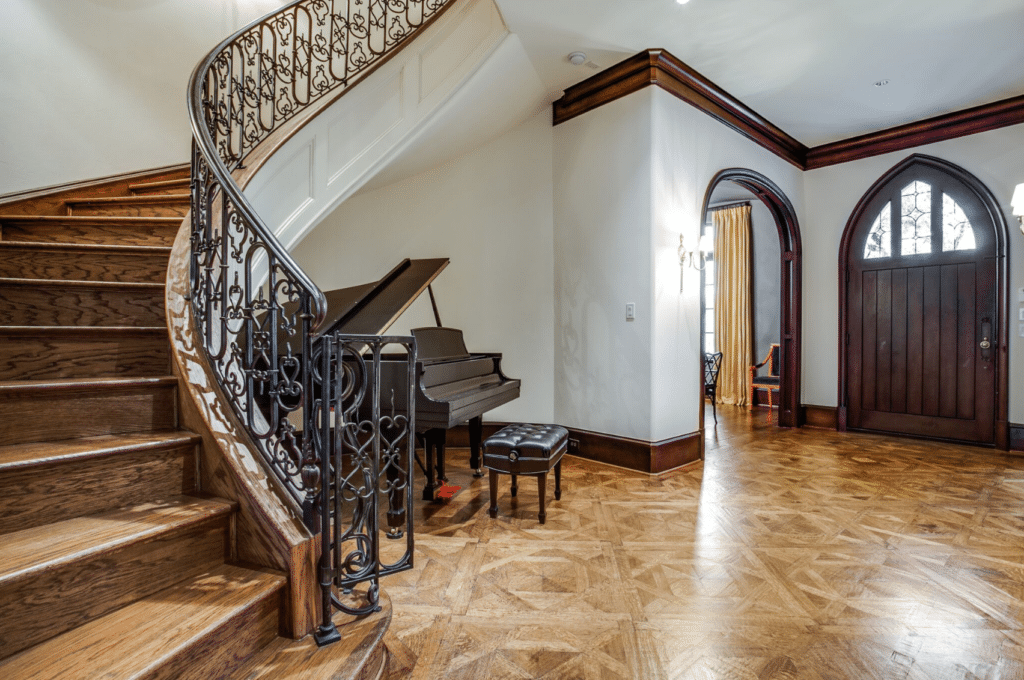 3508-Bryn-Mawr-ext-2