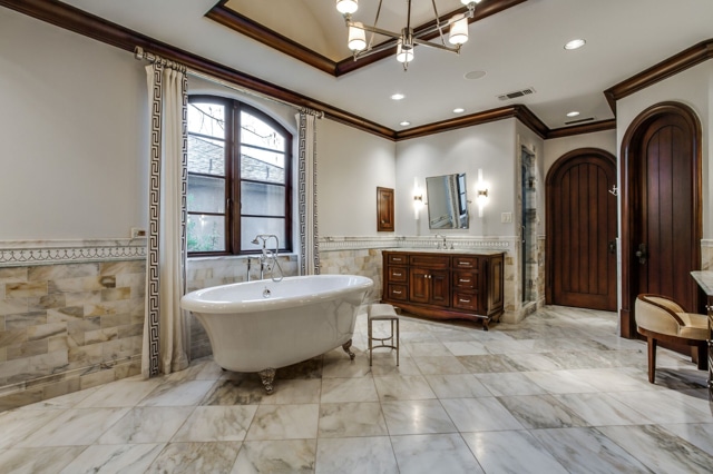 3508-Bryn-Mawr-ext-2