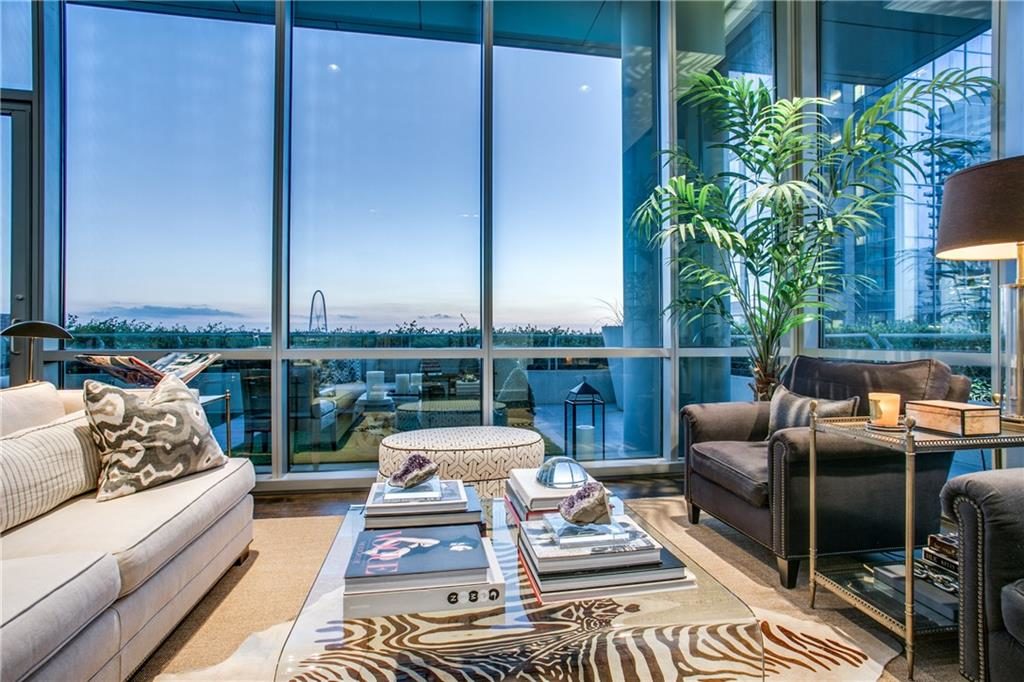 The-House-by-Philippe-Starck-ext-2