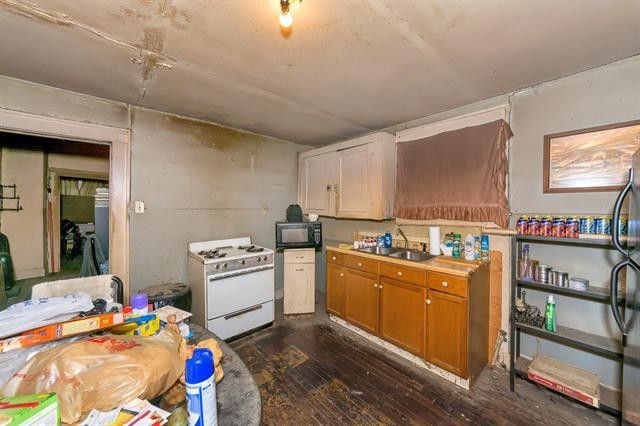 WTFsycamoreANOTHERDOORSTAIN