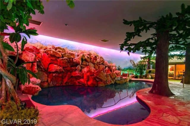 a85d60844b74c2b291821690a2b2a28dl-m0xd-w1020_h770_q80