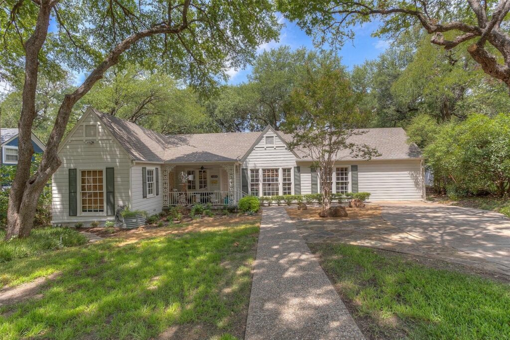 Bluebonnet Drive Bungalow