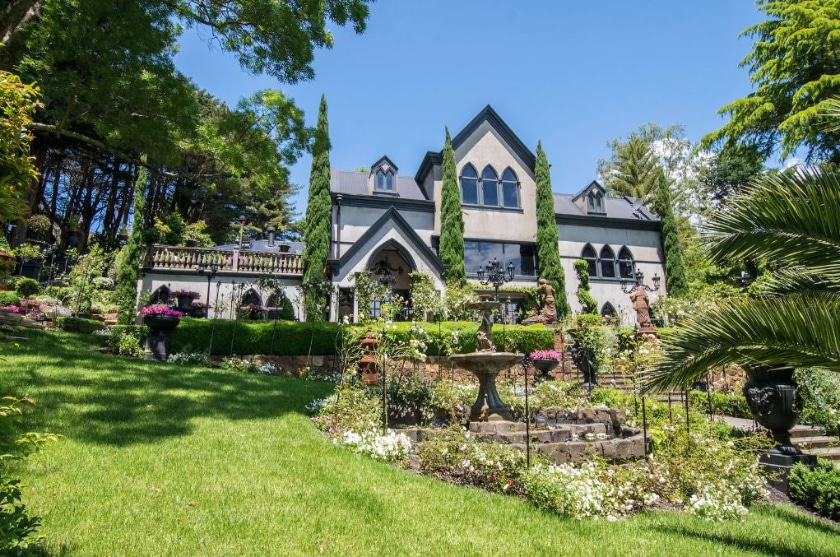 clubhouse, Australia, menopause