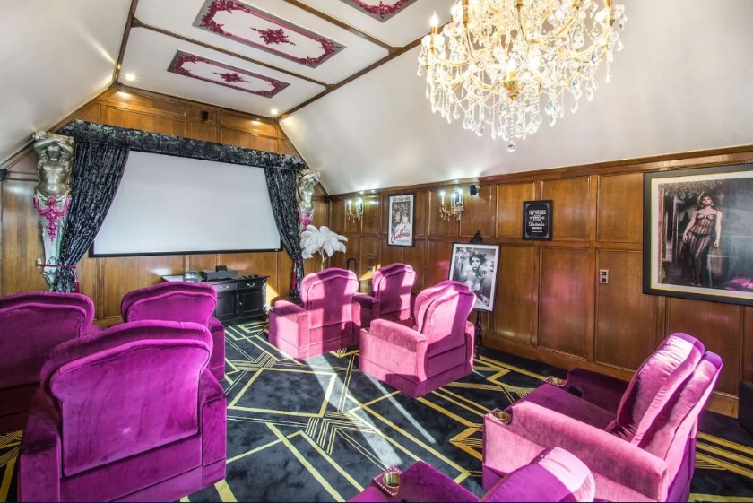 clubhouse, Australia, menopause