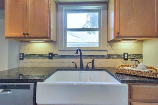 badb34a352ee2f4c8faf8919b1183a28l-m0xd-w1020_h770_q80