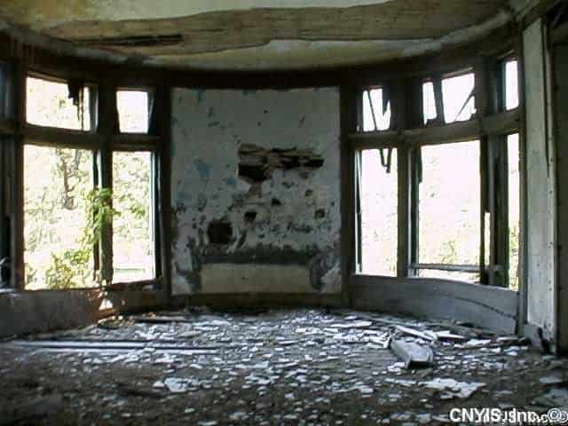 tumblr_lazw0p6WrO1qe0eclo1_r9_500