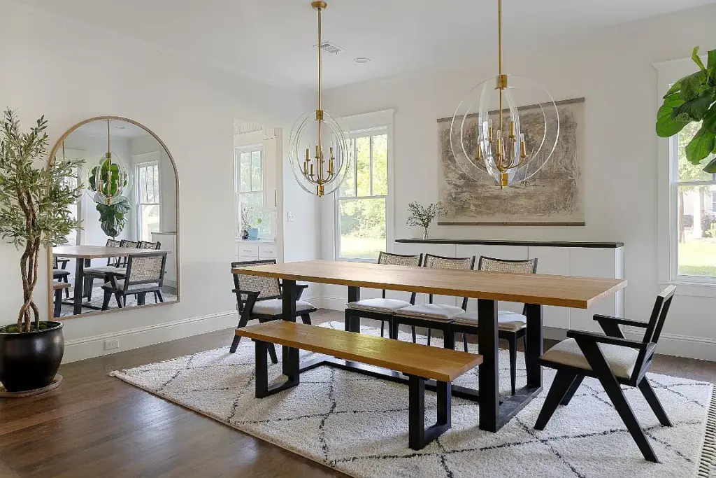 This Buckner Park Craftsman Boasts Award-Winning Design In a Historic ...