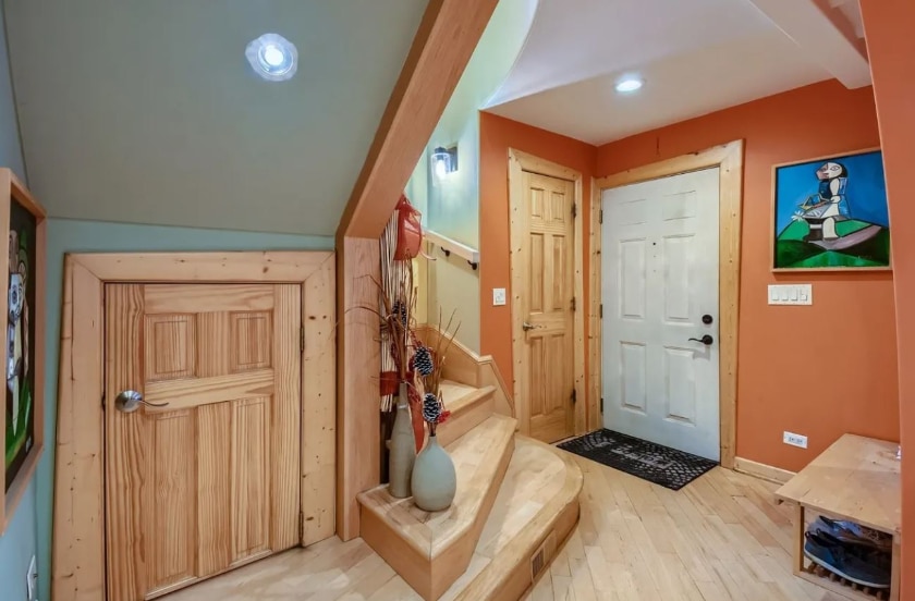 mean, illinois, stairs