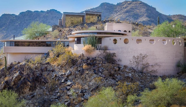 dread, sleak and sexy