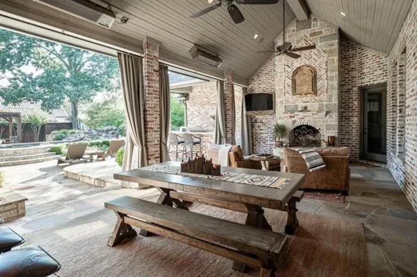 Rockbrook Estates Traditional 