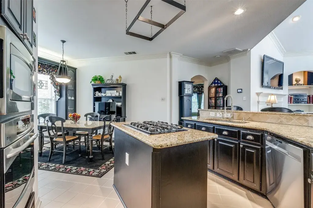 This Forest Hills home has so much to offer. 