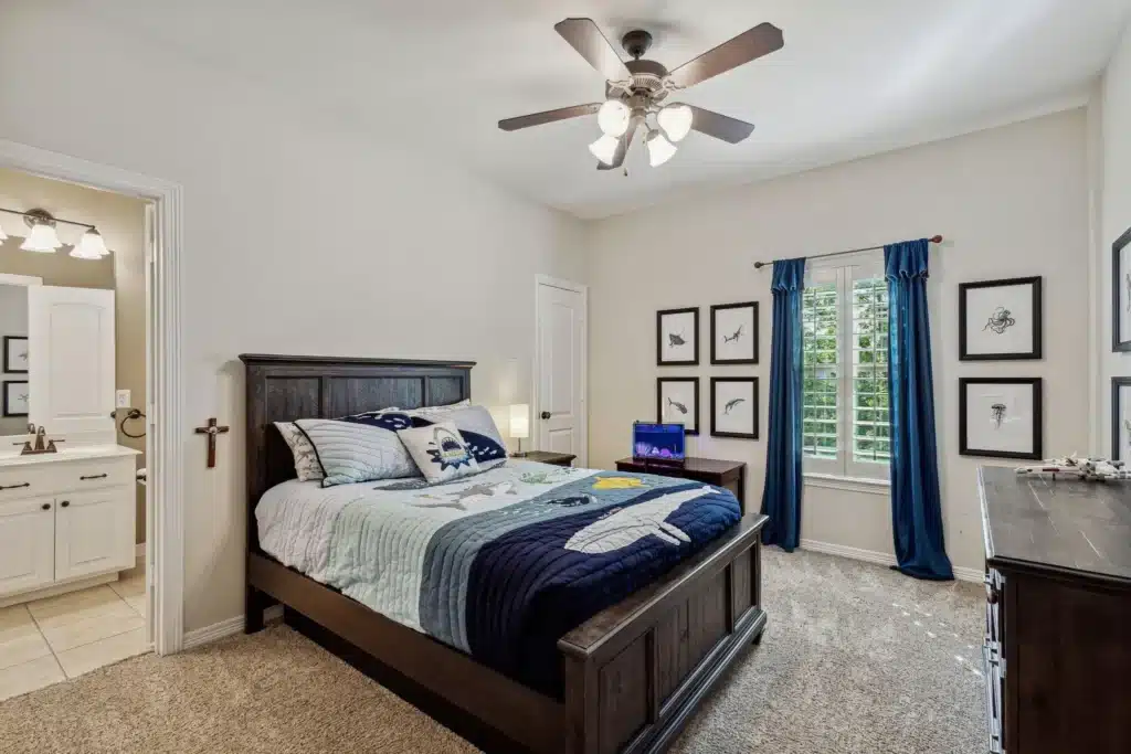 Finally, an incredible home opens up in Sparkman Club Estates