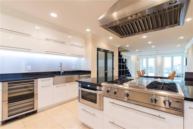 b39a2916274379b551d5951b40f234f4l-m17xd-w1020_h770_q80