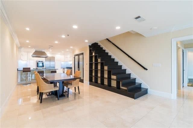 b39a2916274379b551d5951b40f234f4l-m17xd-w1020_h770_q80