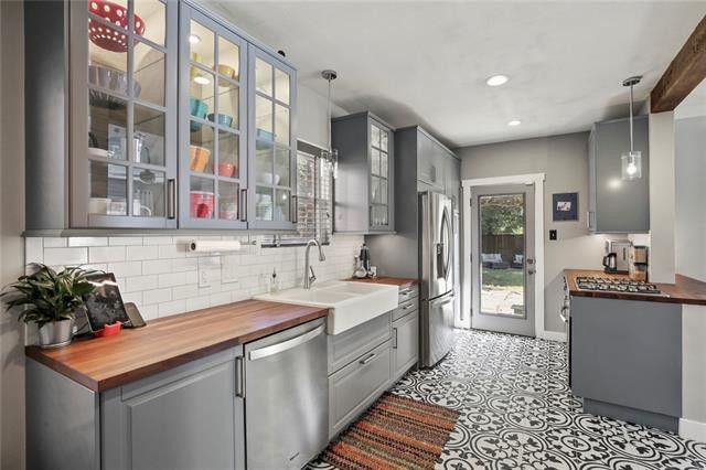 4ae38b99d9c775e5490f58b81b8678eel-m0xd-w1020_h770_q80