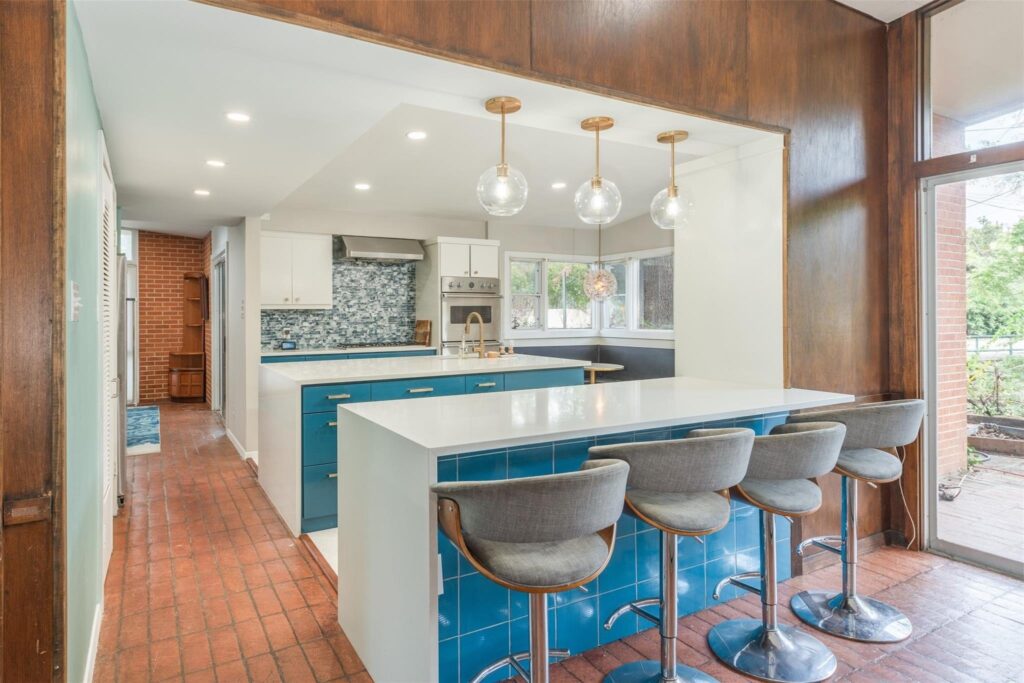 Terrific Mid Century Modern