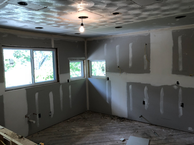 gaston-kitchen-before-1