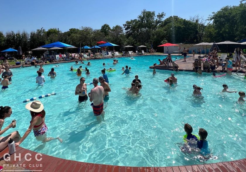 Best Neighborhoods With Pools