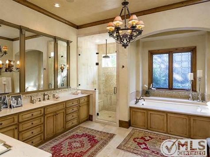 Isabella-great-room-before