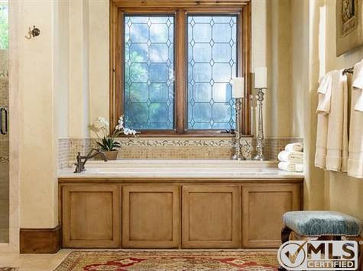 Isabella-great-room-before