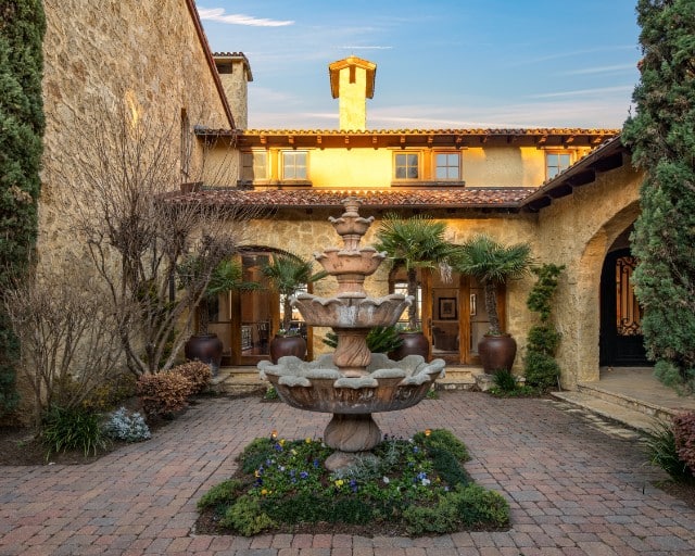 vector4636ChapelHill-6831H