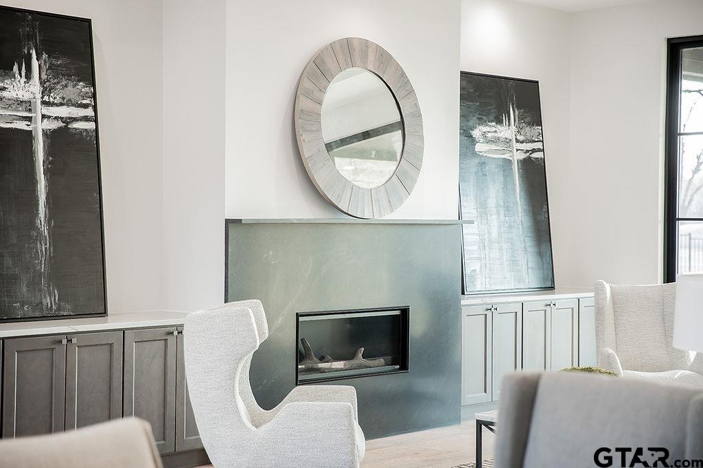 Finally, a Hideaway Lake home with incredible luxury appeal 