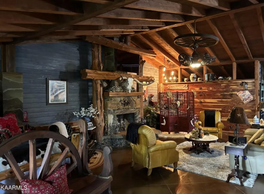 wagon wheel, tennessee, decor