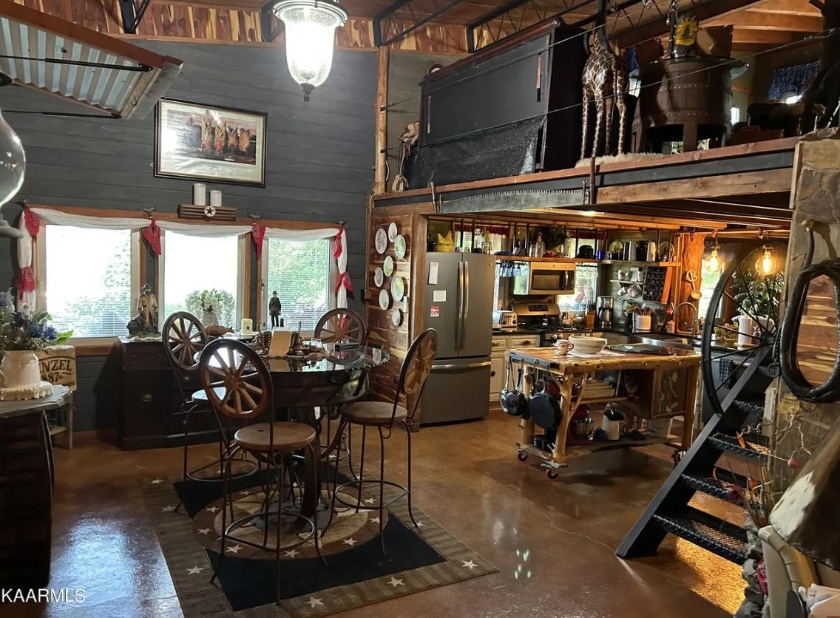 wagon wheel, tennessee, decor