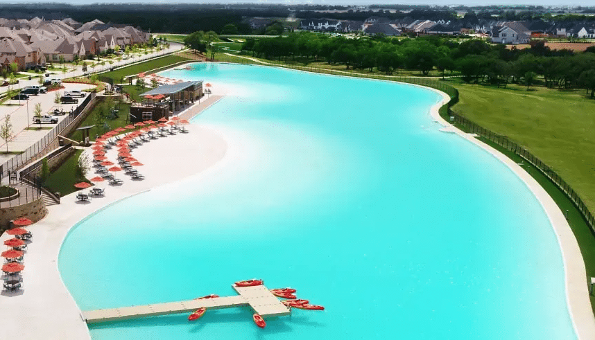 Best Neighborhoods With Pools