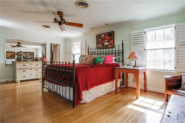 ×-7218-Lakewood-Blvd-9